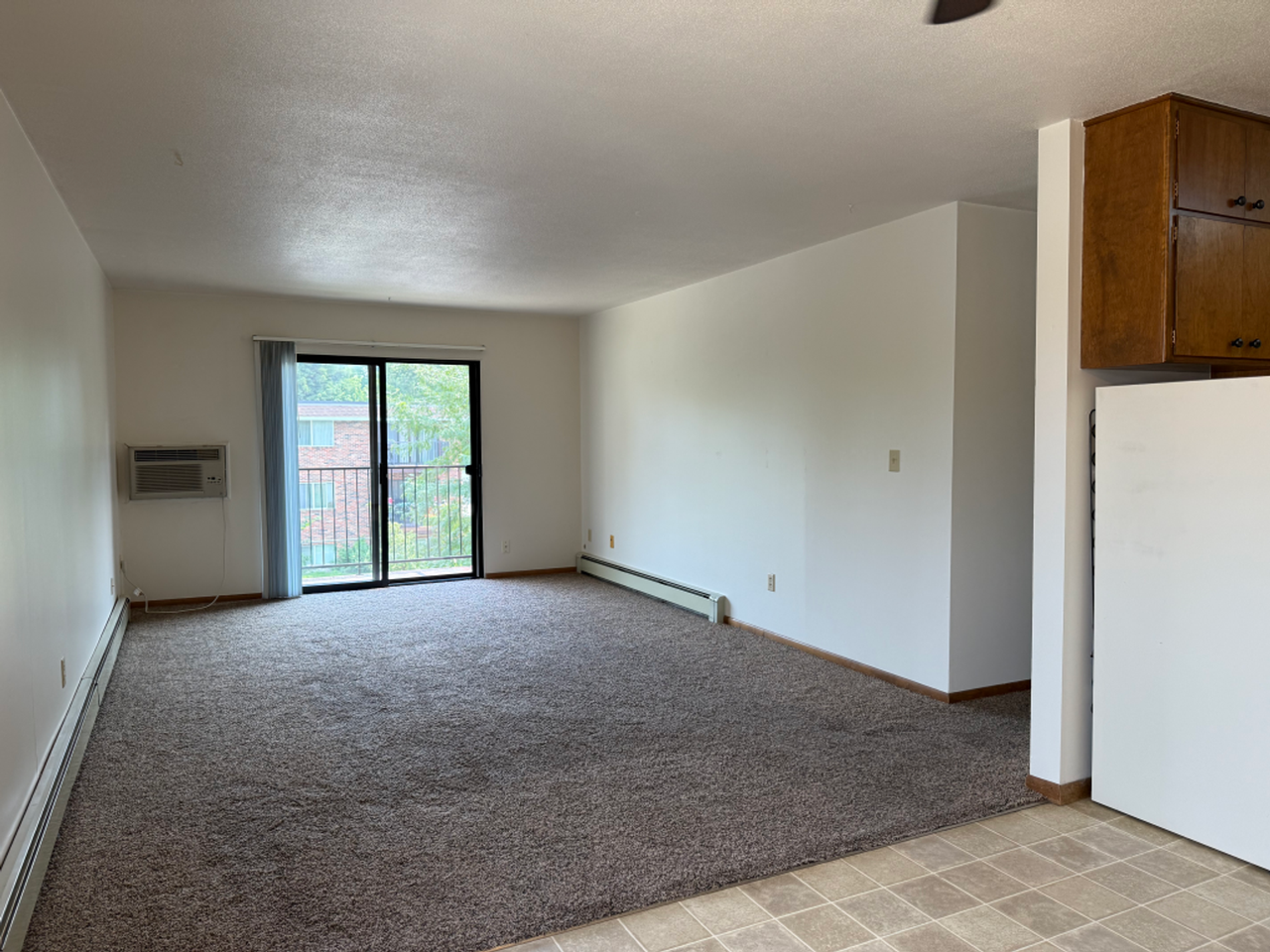 Cottonwood Apartments - Photo 5 of 36