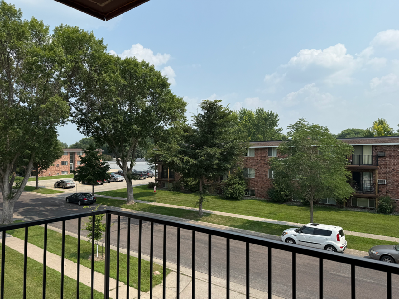 Cottonwood Apartments - Photo 6 of 36