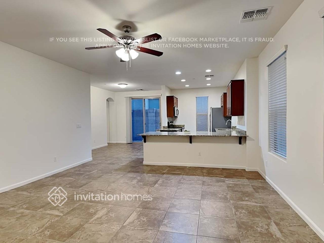 1389 S Moccasin Trl - Photo 4 of 23