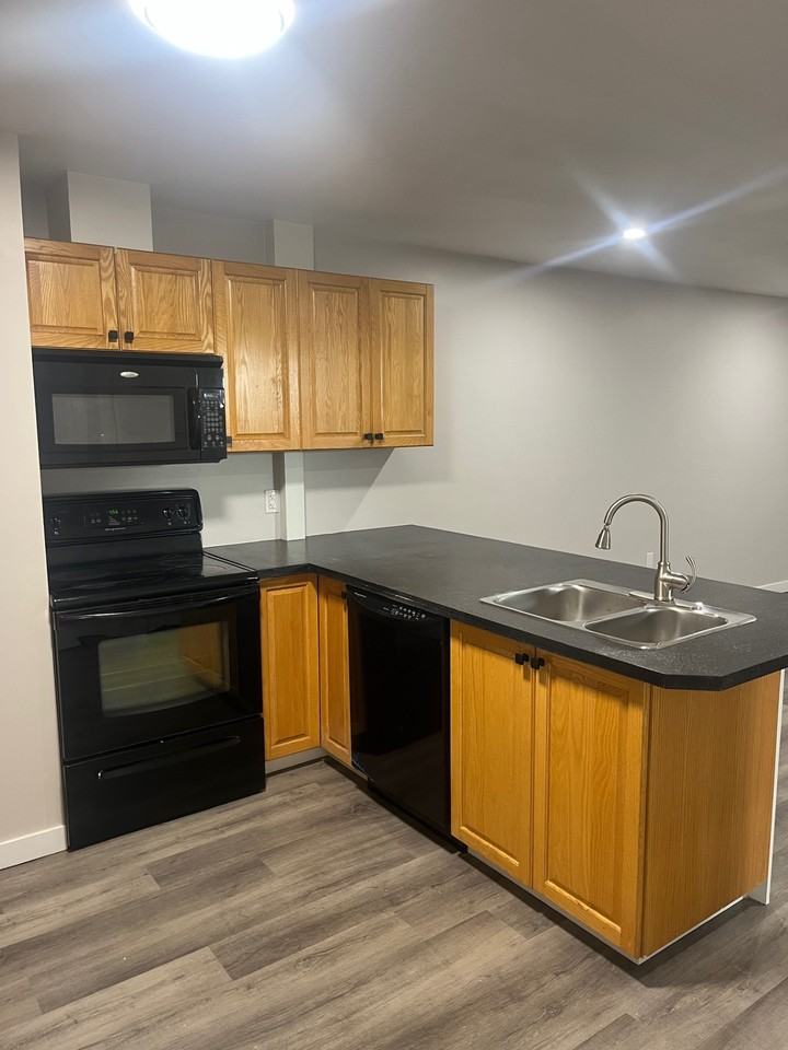 4305 49 Ave #BS - Photo 3 of 13