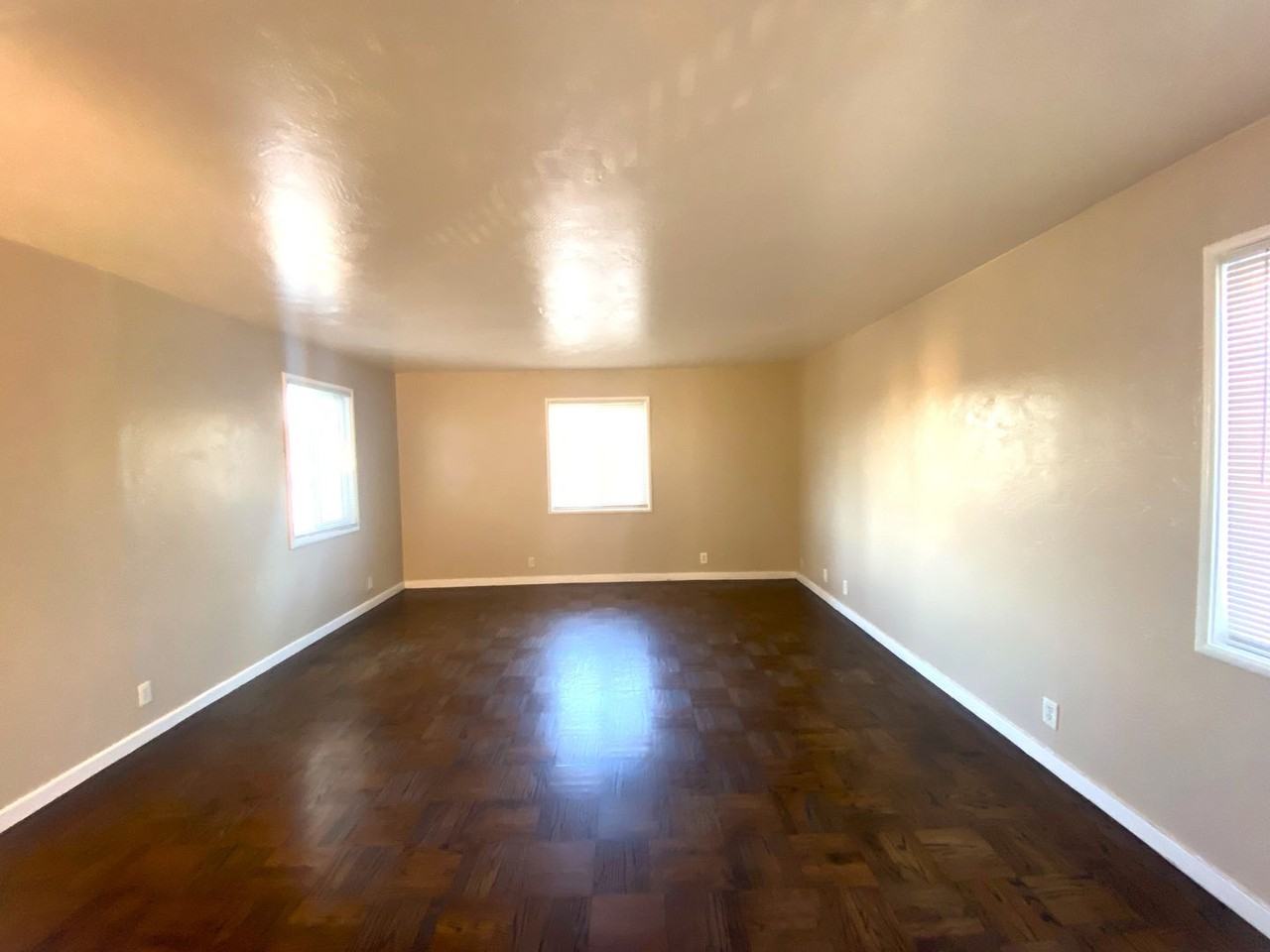 F03228 - Photo 3 of 15