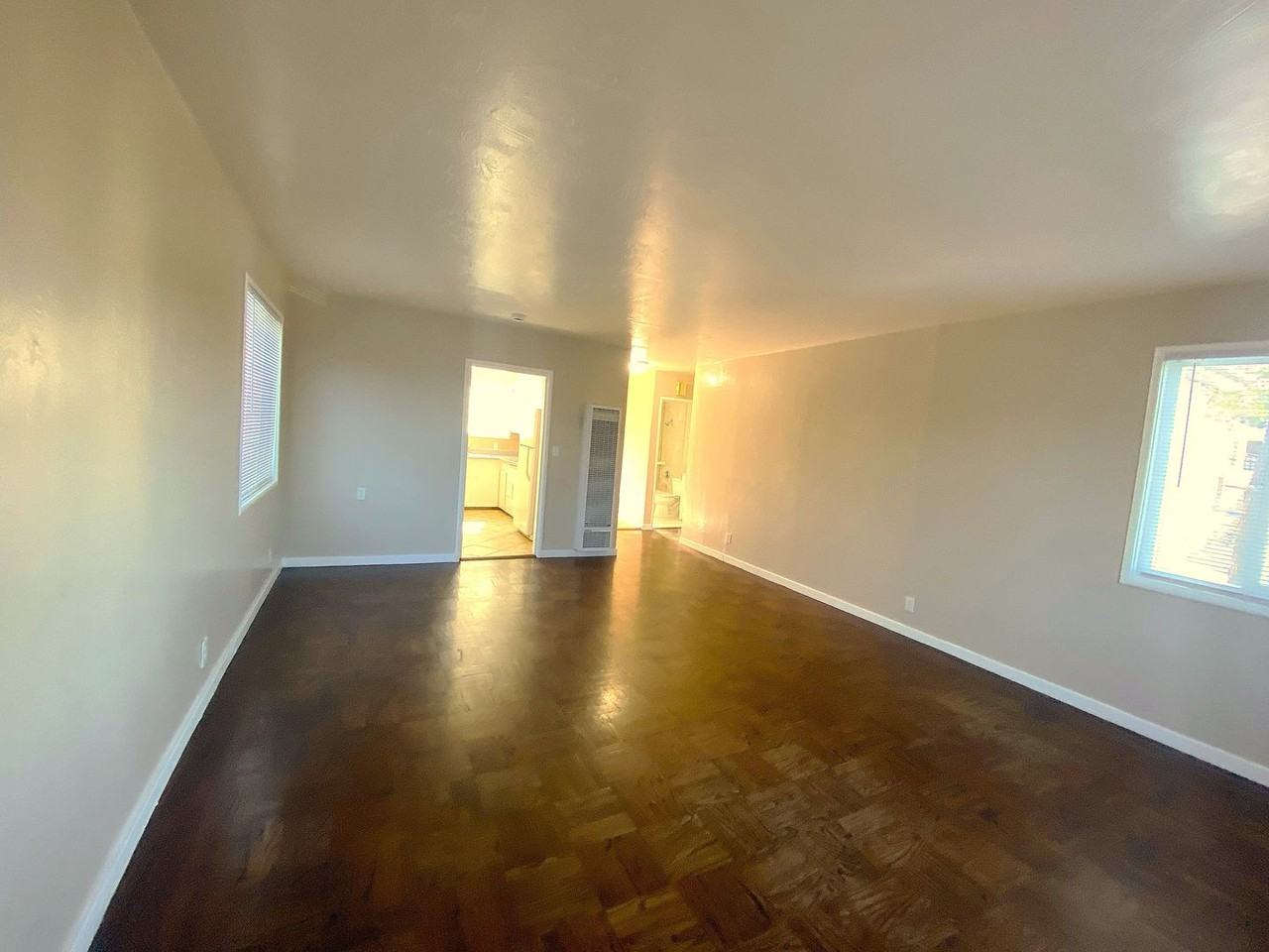 F03228 - Photo 4 of 15