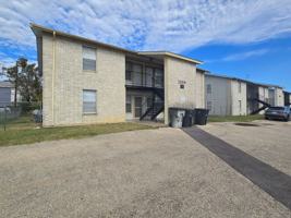 featured image of 1309 Quail Cir #B