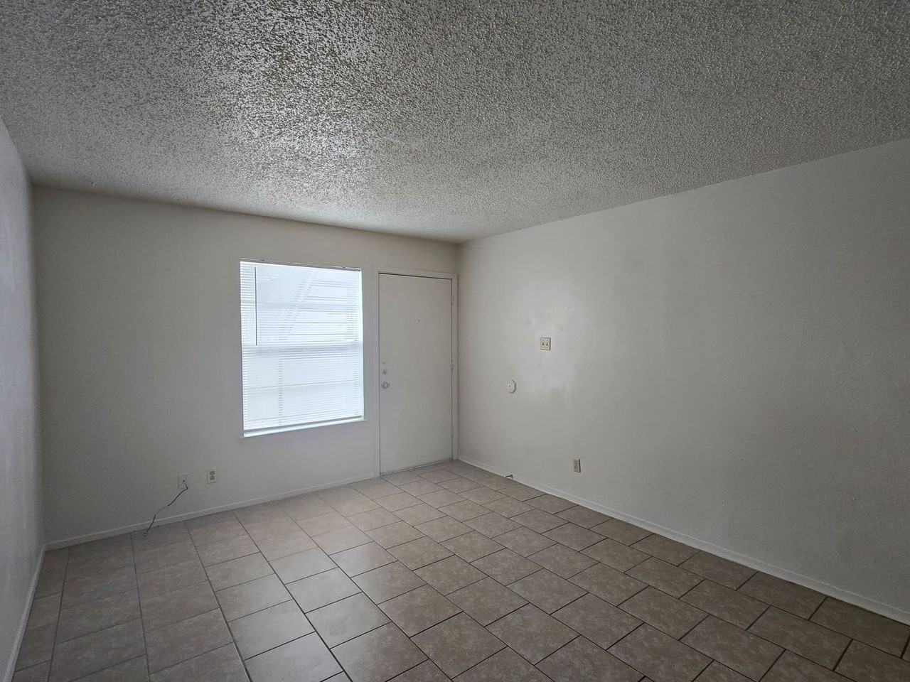 1309 Quail Cir #B - Photo 7 of 15