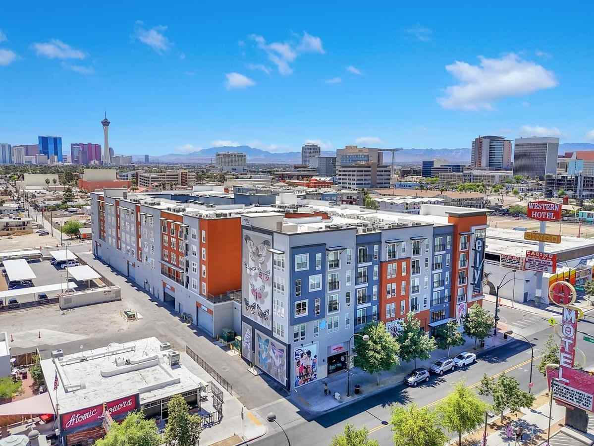 901 Fremont St - Photo 7 of 42