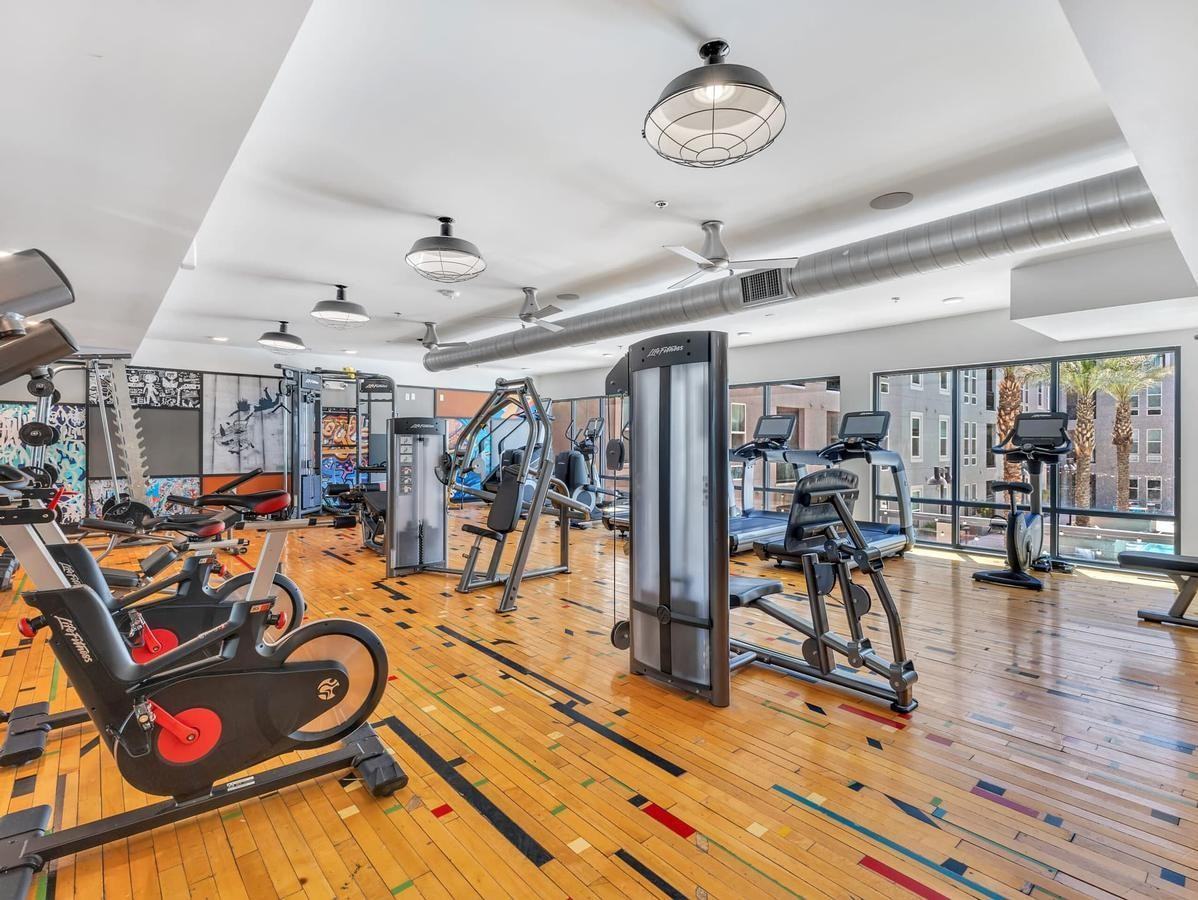 901 Fremont St - Photo 6 of 42