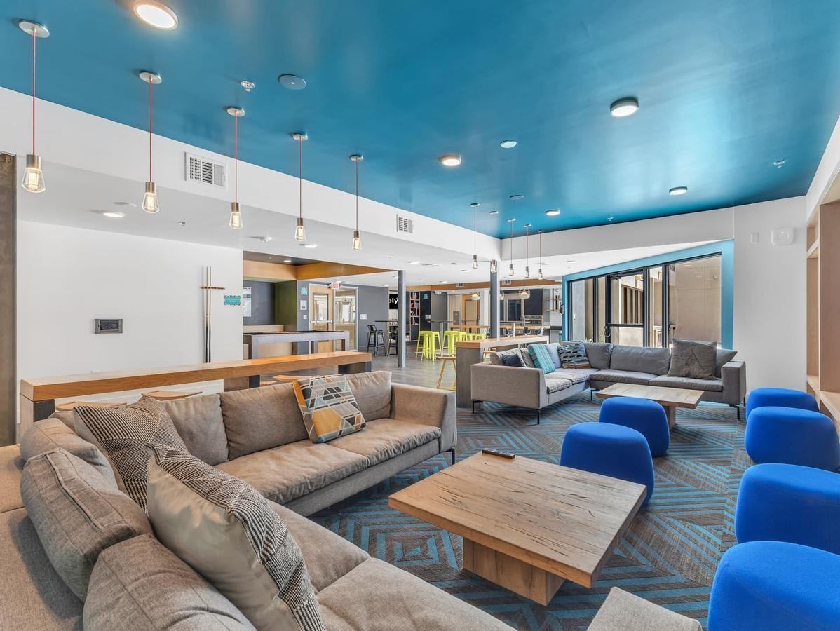 901 Fremont St - Photo 7 of 42