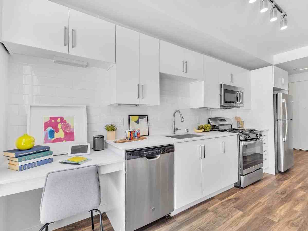 901 Fremont St - Photo 5 of 42