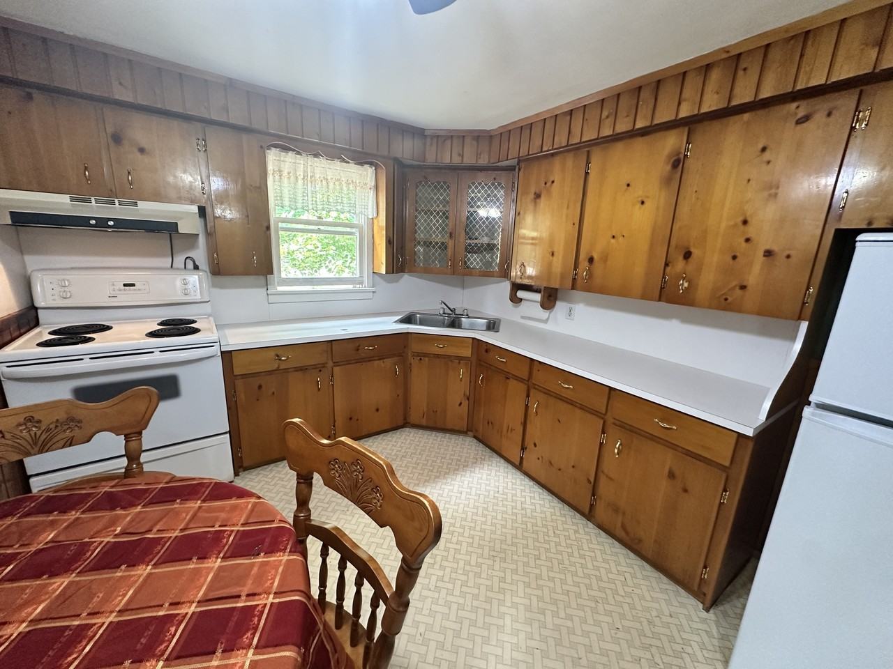 18 Dufferin Street - Photo 3 of 16