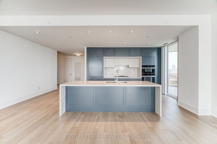 155 Merchants' Wharf #1211 - Photo 6 of 32