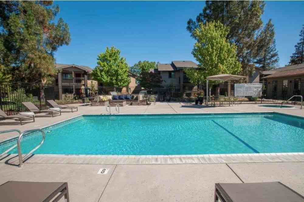 574 Button Ave - Photo 7 of 37