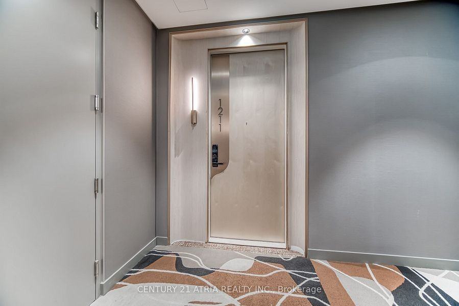 155 Merchants' Wharf #1211 - Photo 4 of 32