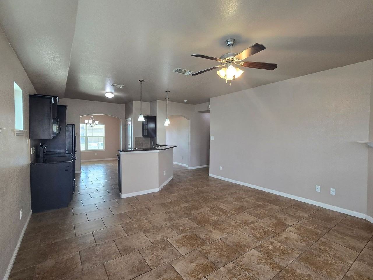 101 W Vega Ln - Photo 7 of 25