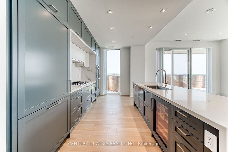 155 Merchants' Wharf #1211 - Photo 7 of 32