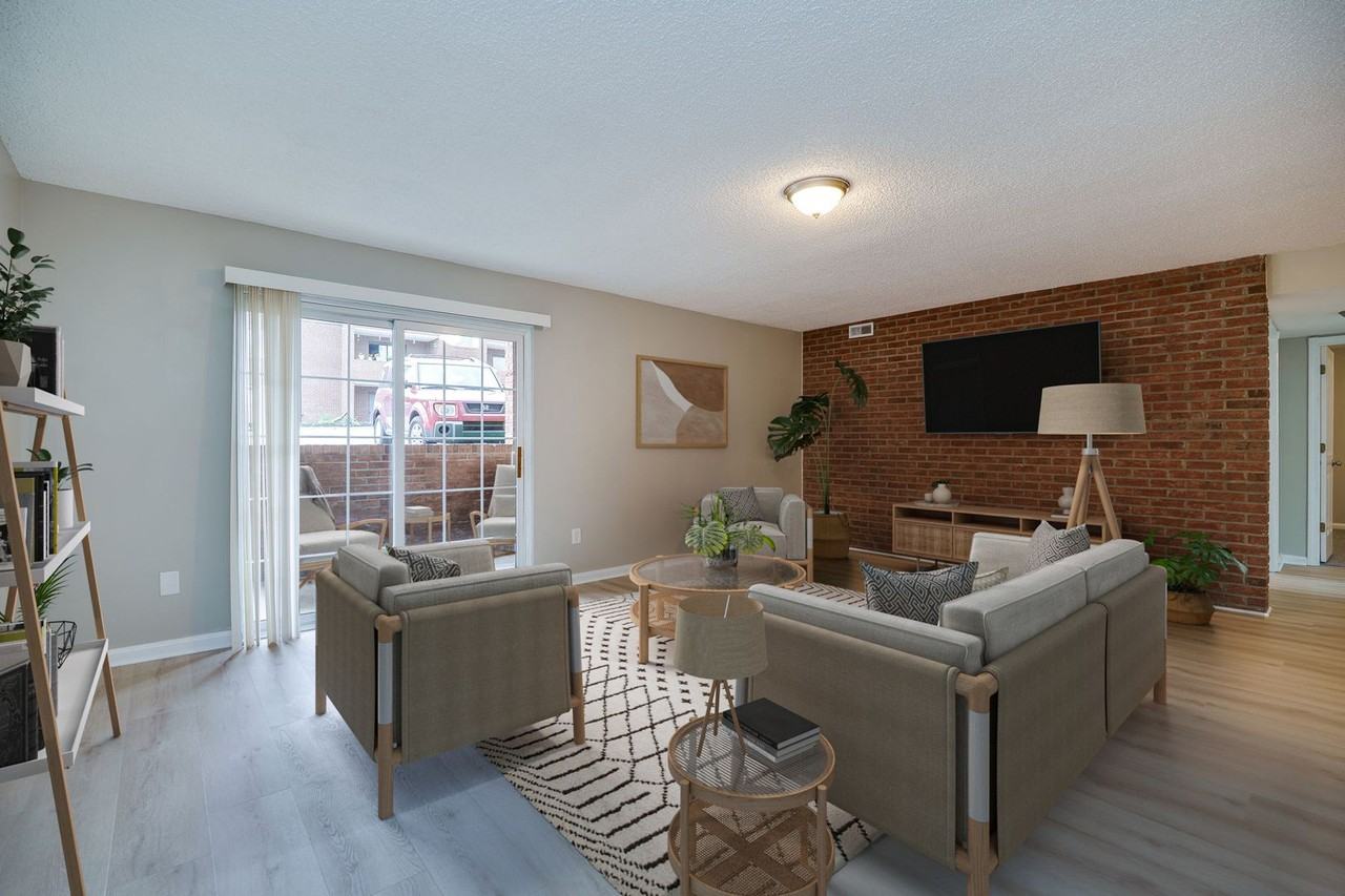 Summit Crossing Apartments – Spacious Living with Pool, Laundry, and a Prime Location - Photo 2 of 26