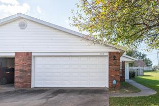 E Rachel Ln Duplex - Photo 1 of 1