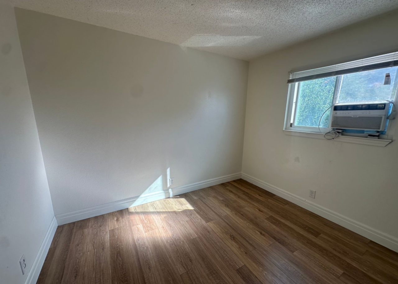 145 Keystone Pl - Photo 5 of 7