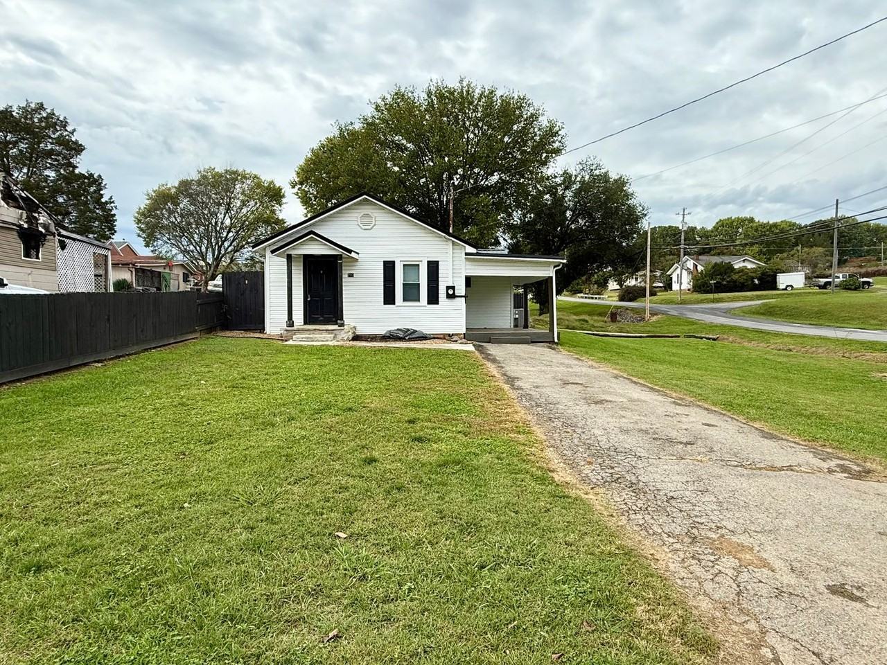 703 Gray Station Rd - Photo 2 of 20