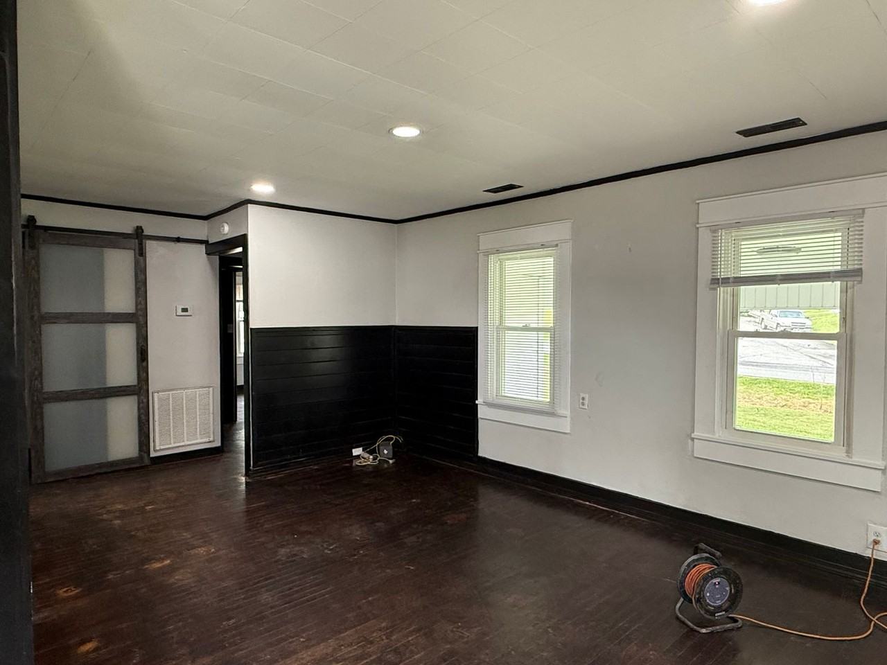 703 Gray Station Rd - Photo 7 of 20