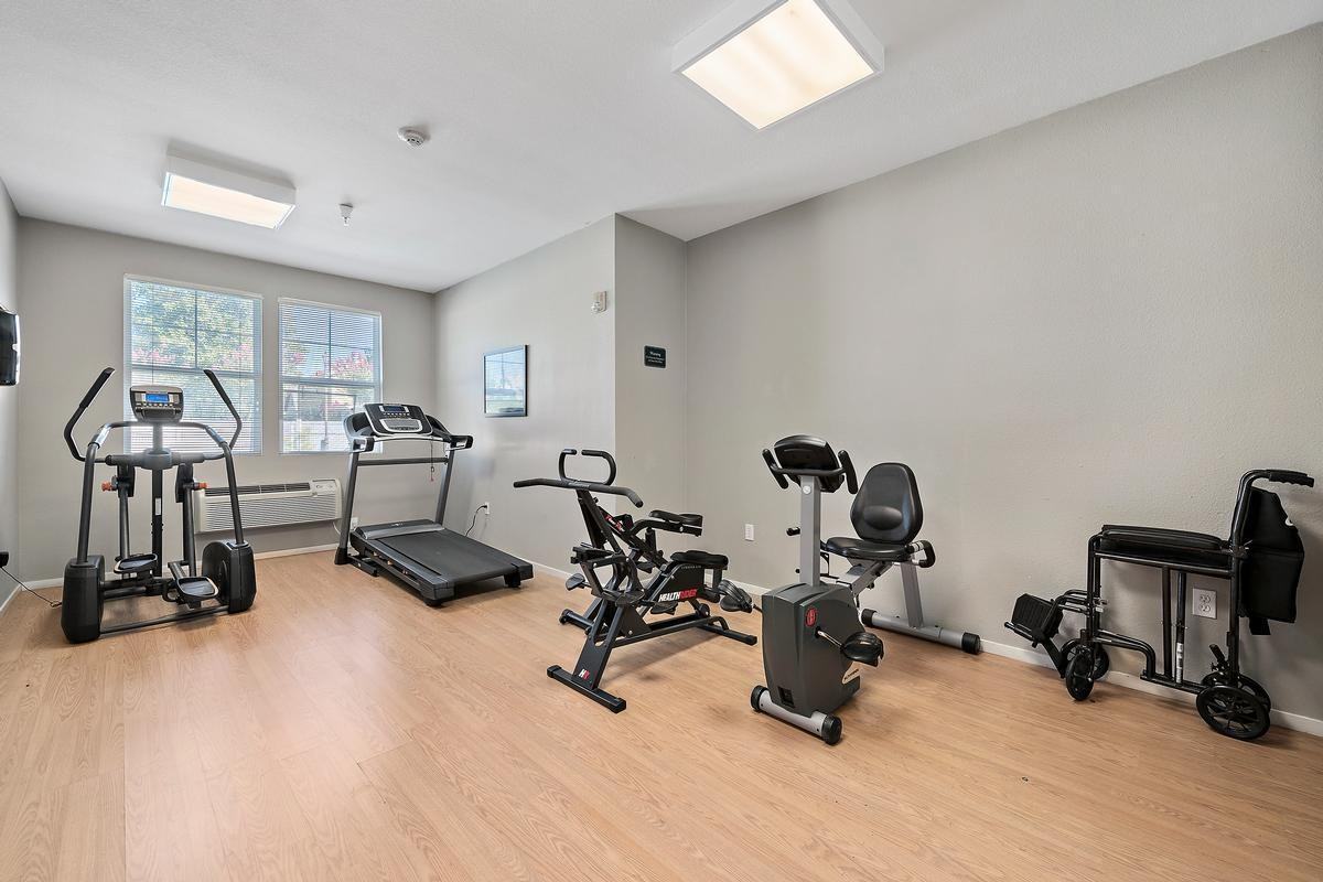 1525 Margareta Pl - Photo 3 of 10