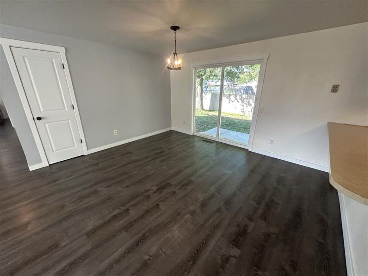 206 Blair Dr - Photo 4 of 18