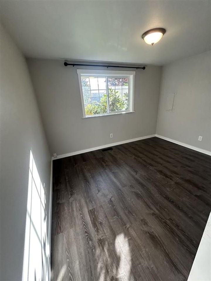 206 Blair Dr - Photo 5 of 18