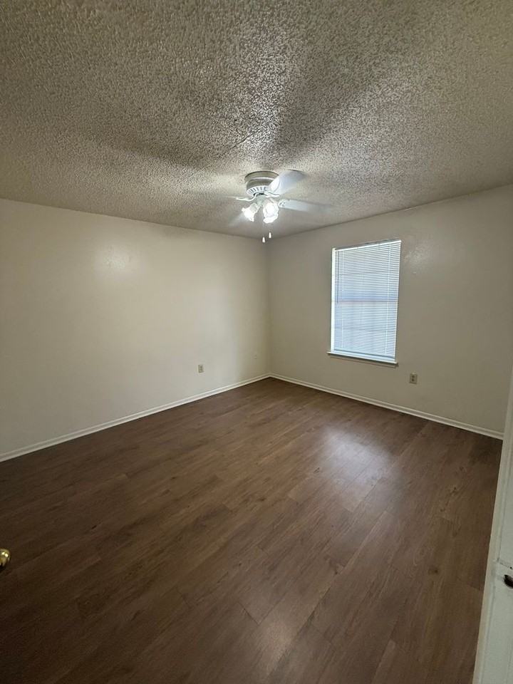 DM 2059 Mariner Dr - Photo 2 of 18