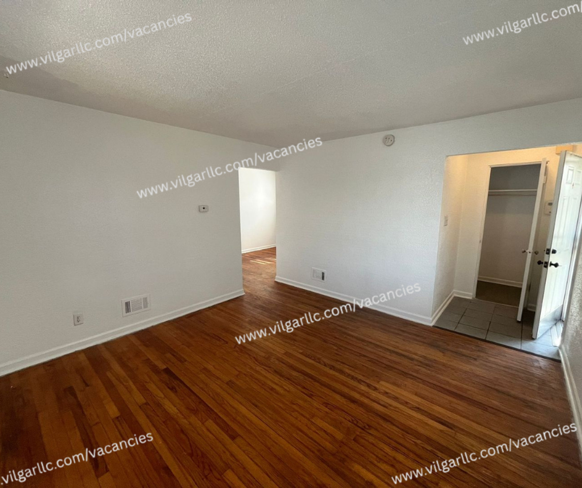 2315 Buchanan St - Photo 4 of 16