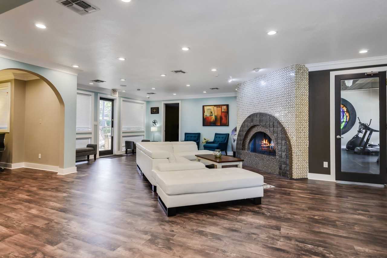 935 La Posada Drive #142 - Photo 5 of 28