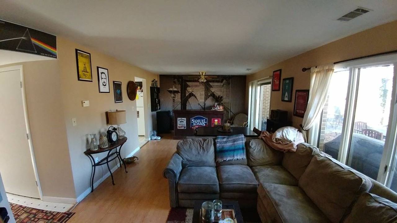 331 Shenandoah Cir - Photo 3 of 9