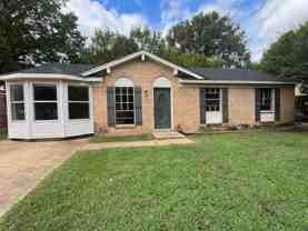6655 Embassy Cir - Photo 1 of 1