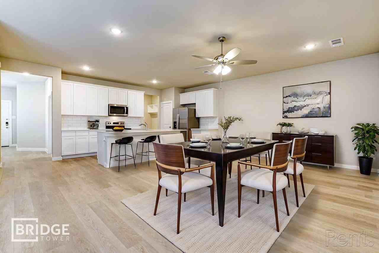 4131 Tobin Dr - Photo 3 of 24