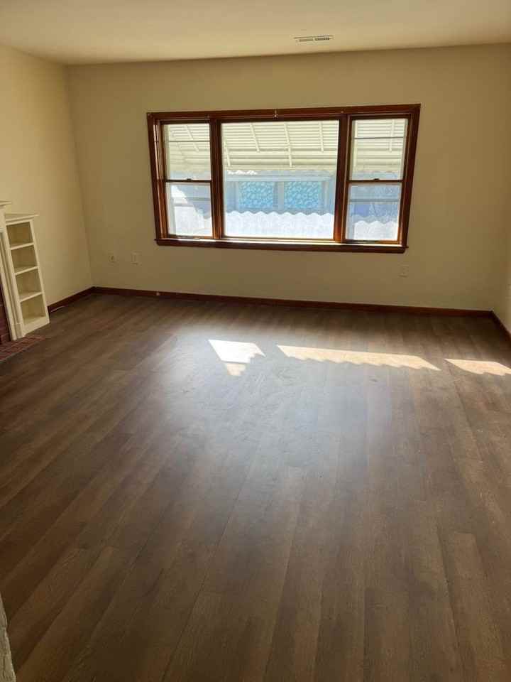 614 E 22nd St #2 - Photo 4 of 12