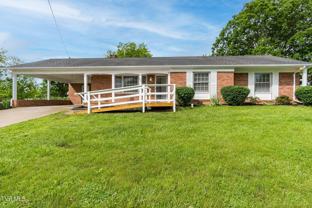 402 Crockett Ln - Photo 1 of 1