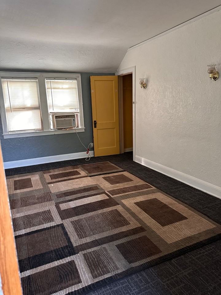 416 11th Ave Se - Photo 4 of 18