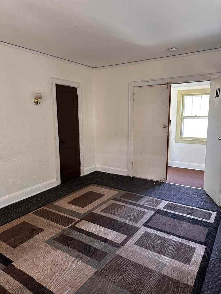 416 11th Ave Se - Photo 6 of 18