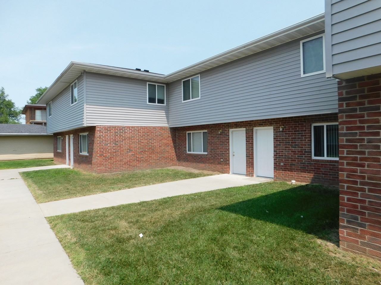 1430 East 14th - Photo 3 of 7
