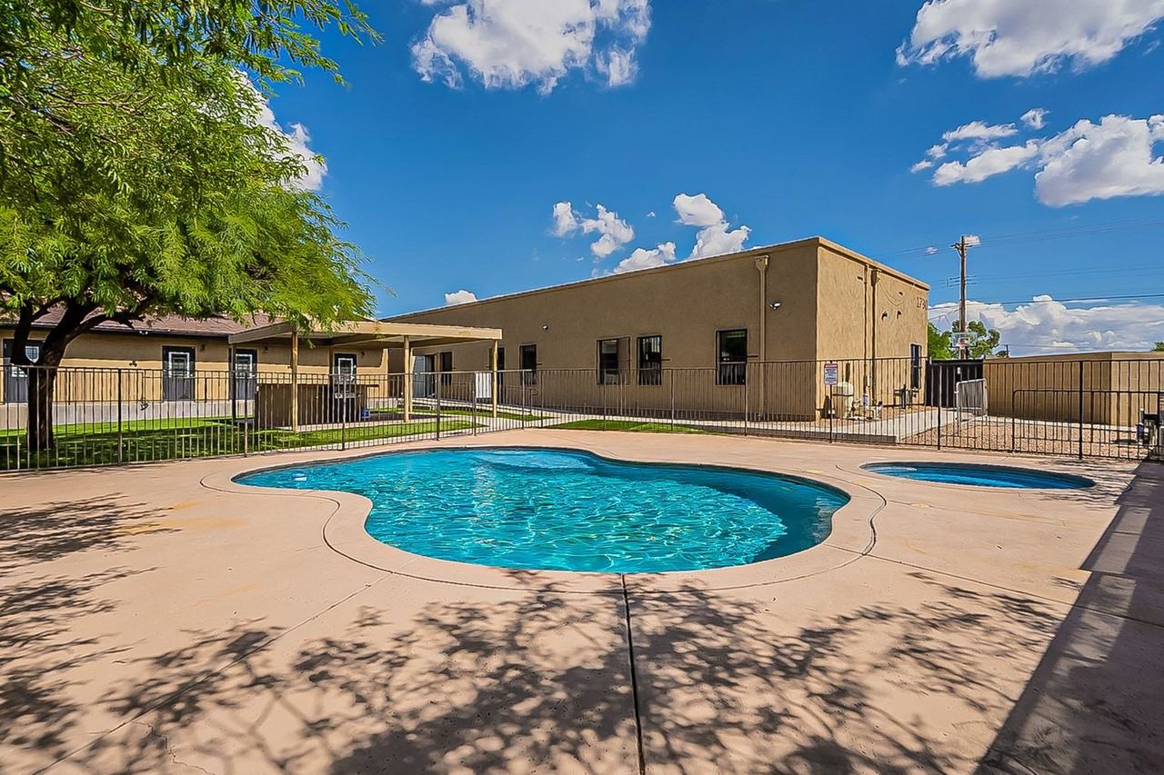 1724 1724 & 1730 N. 1st Ave. - Photo 2 of 10