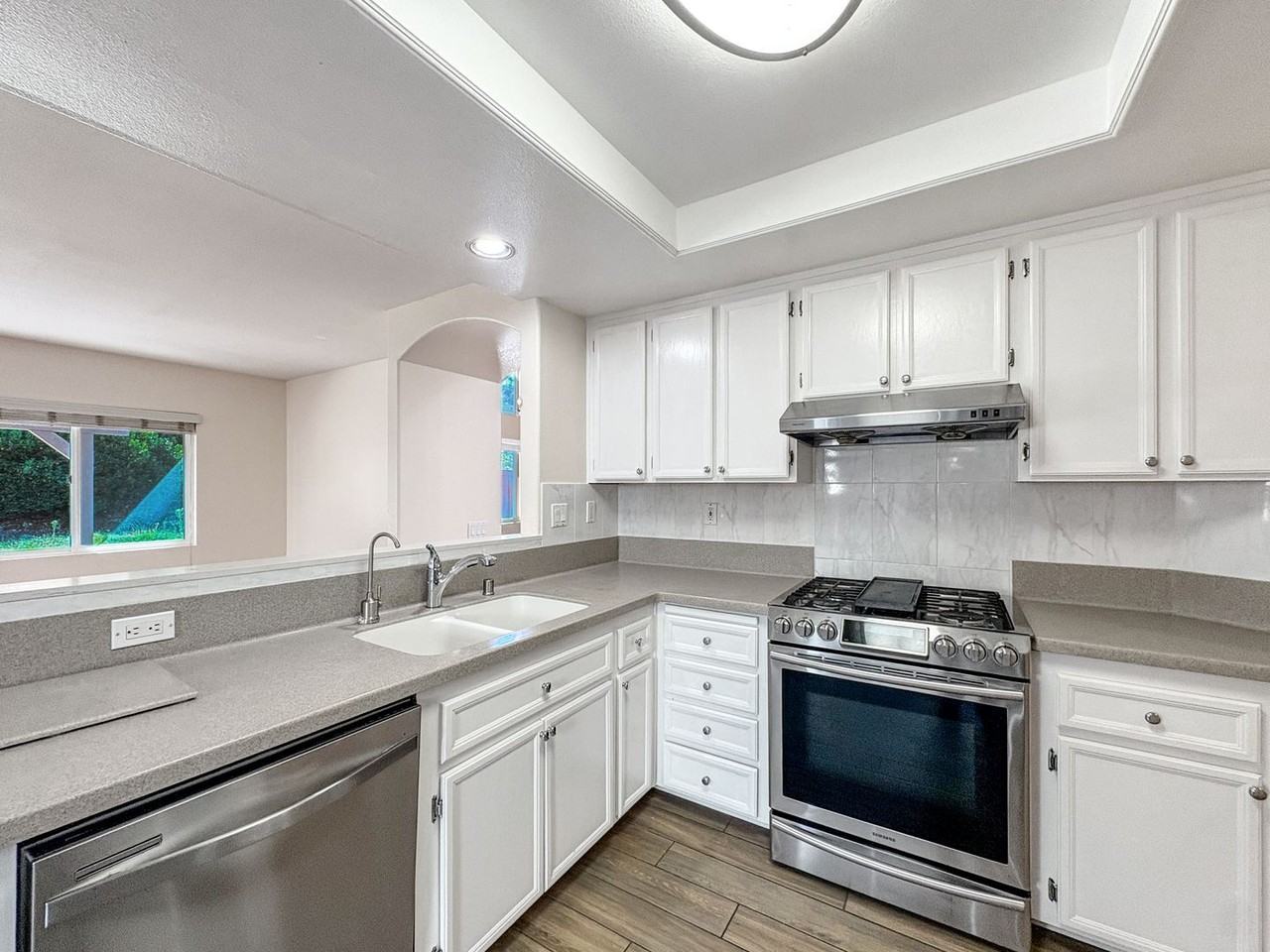 10631 Atwood Ct - Photo 5 of 26