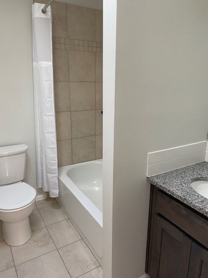 1915 Mohawk Rd - Photo 3 of 6