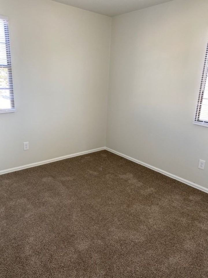 1915 Mohawk Rd - Photo 5 of 6