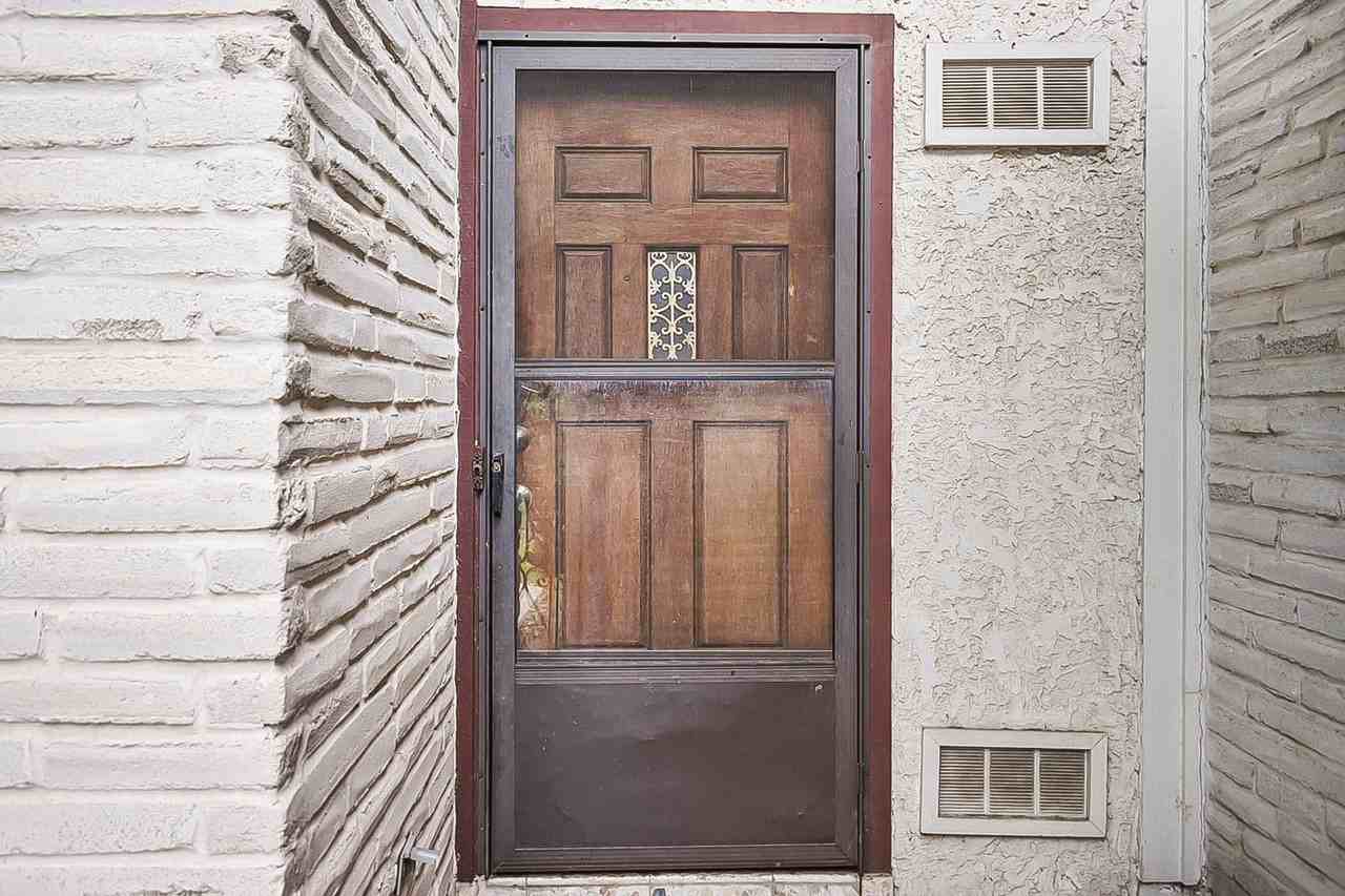 6023 Kinman Dr - Photo 7 of 26