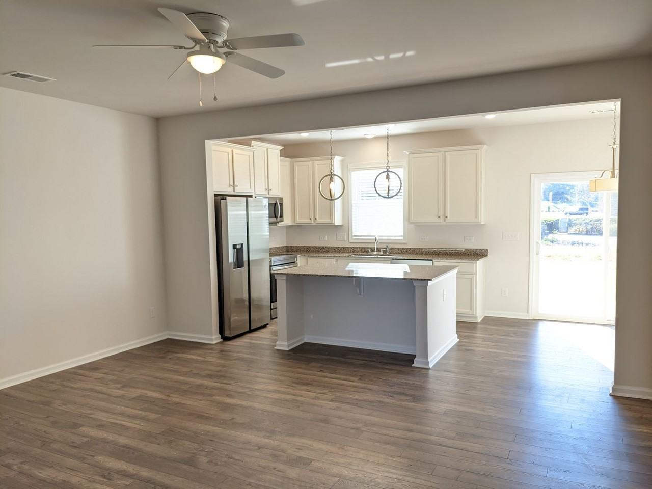 8137 Sheffield Dr - Photo 2 of 11