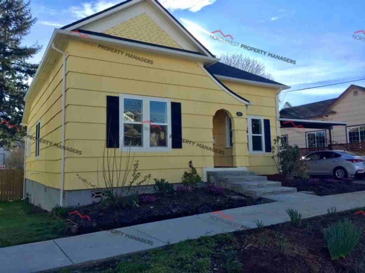 650 Nw Quincy Pl - Photo 3 of 13