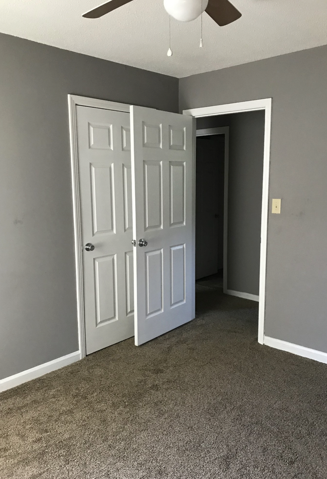 644 Lafayette Rd - Photo 3 of 8