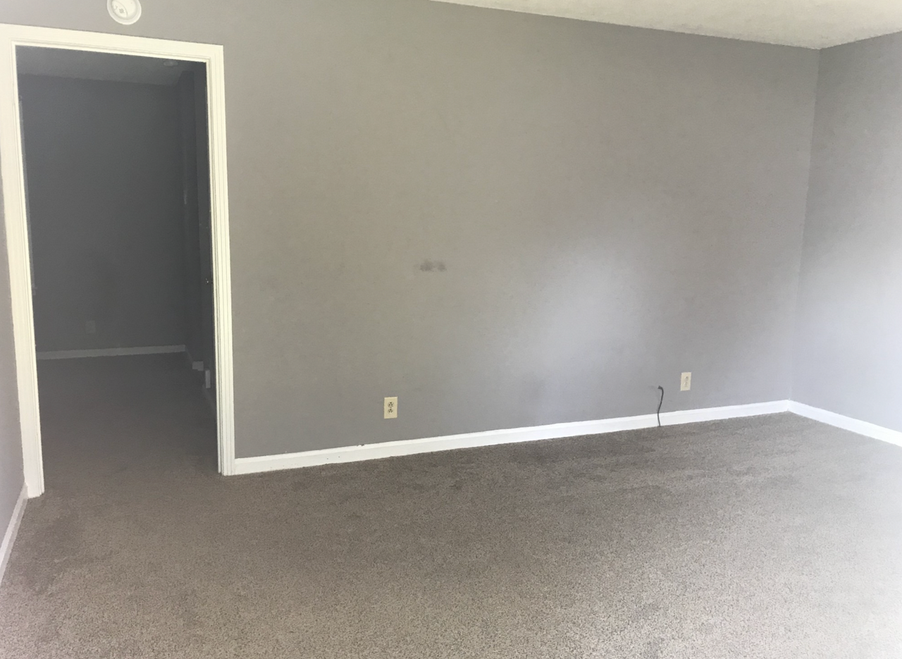 644 Lafayette Rd - Photo 5 of 8