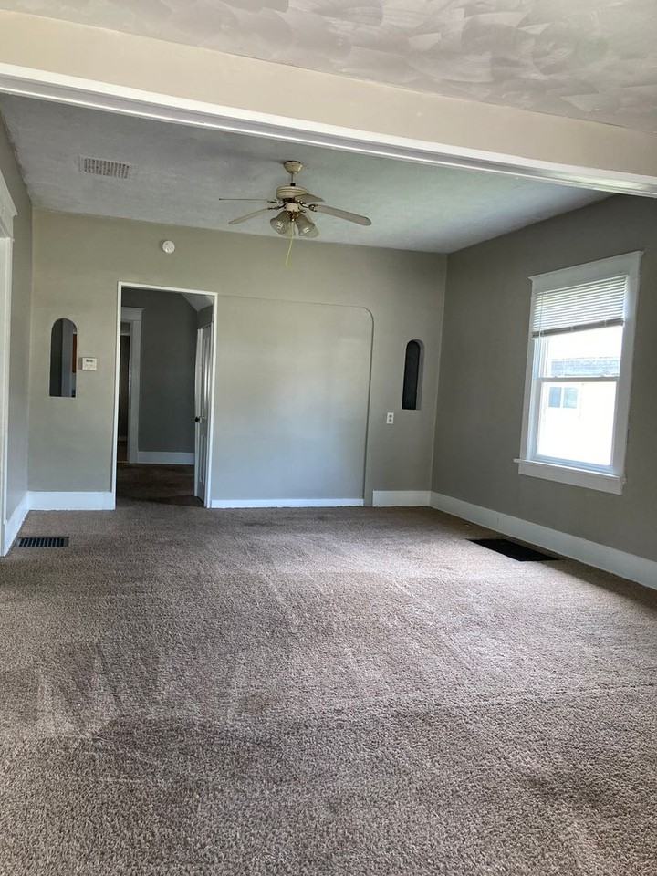 820 South Blaine Street - Photo 4 of 26