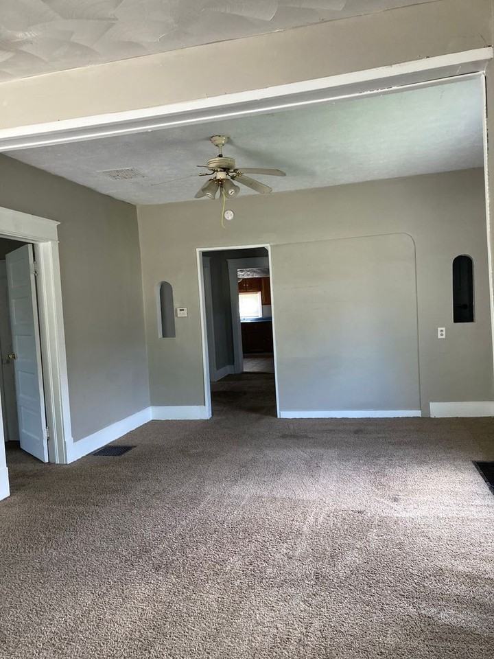 820 South Blaine Street - Photo 5 of 26