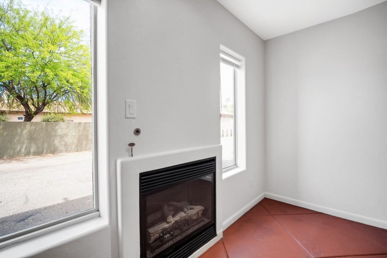 780 N Richey Blvd - Photo 4 of 24