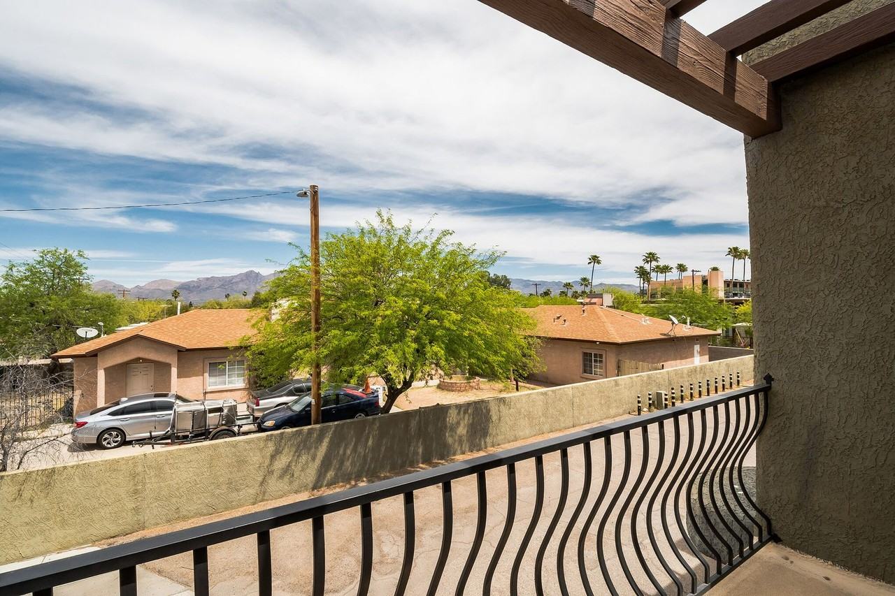 780 N Richey Blvd - Photo 5 of 24